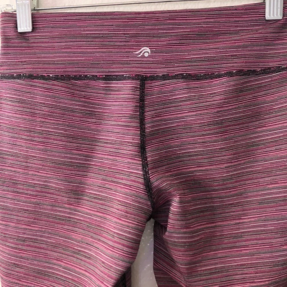 Ideology Striped Breast Cancer Cropped Leggings